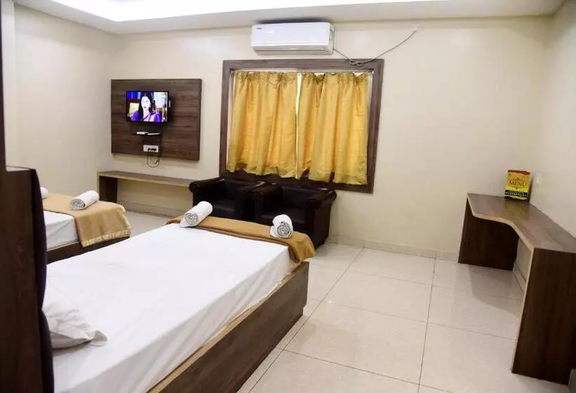 هتل Guru Estate