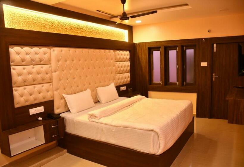 Отель Krishna Inn & Banquet , Gorakhpur