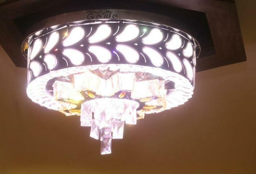 Отель Krishna Inn & Banquet , Gorakhpur