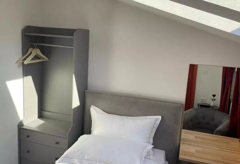 هتل Madoncas & Restaurant