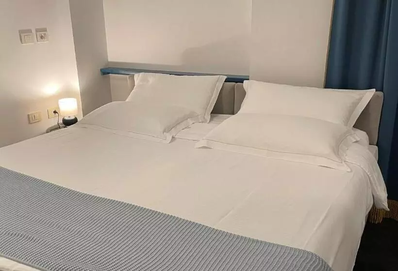 هتل Madoncas & Restaurant