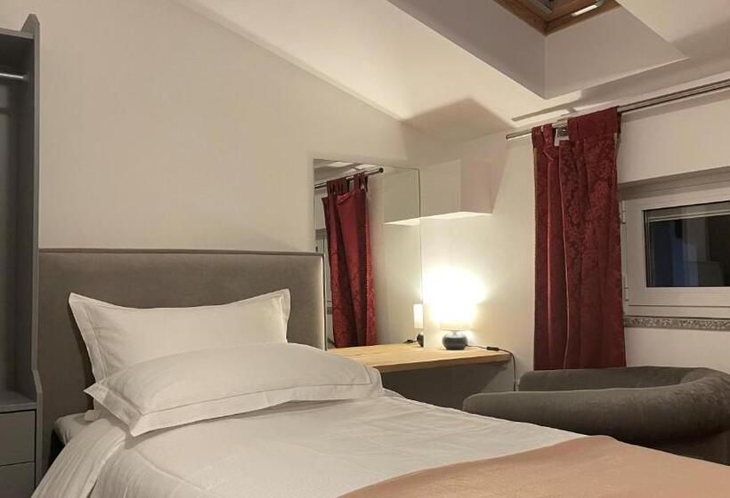 هتل Madoncas & Restaurant