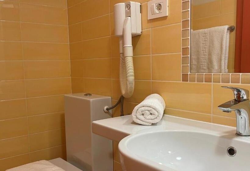 هتل Madoncas & Restaurant