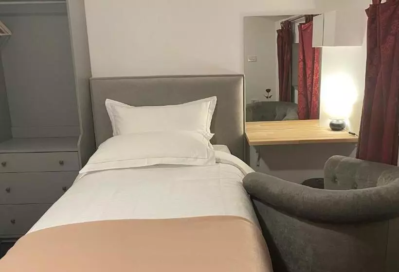 هتل Madoncas & Restaurant