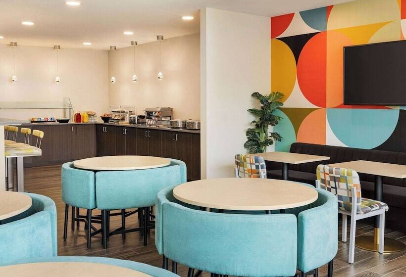 The Orbit Hotel, Trademark Collection By Wyndham