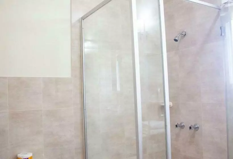 تختخواب و صبحانه Holidays At Holiday Heaven