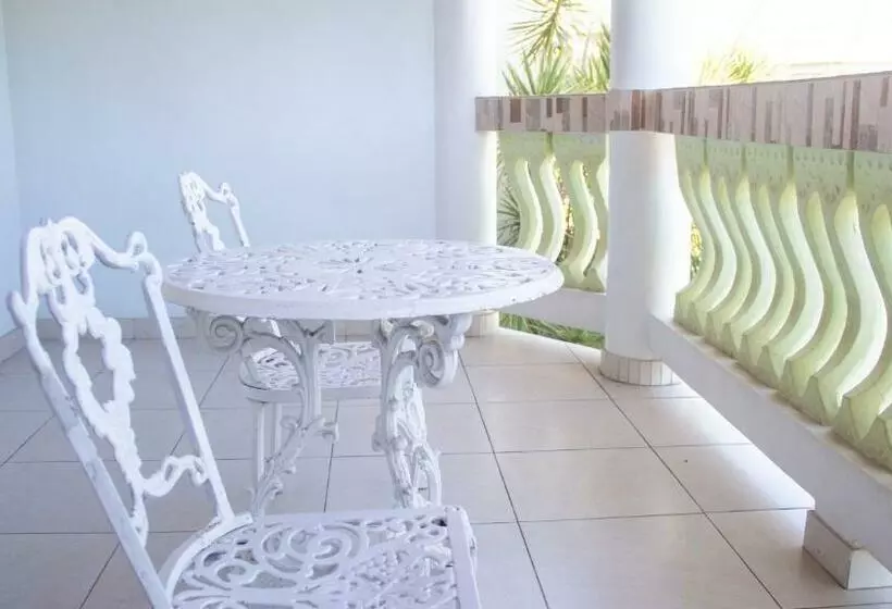 تختخواب و صبحانه Holidays At Holiday Heaven