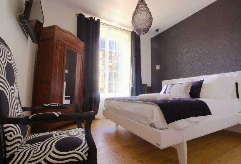 تختخواب و صبحانه Les Corderies