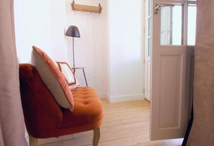 تختخواب و صبحانه Les Corderies