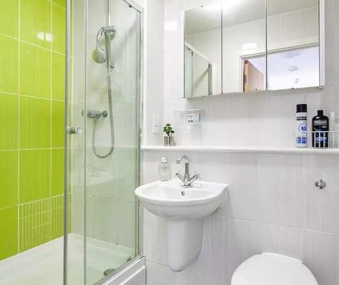 Comfortable Rooms & Apartments   Bangor