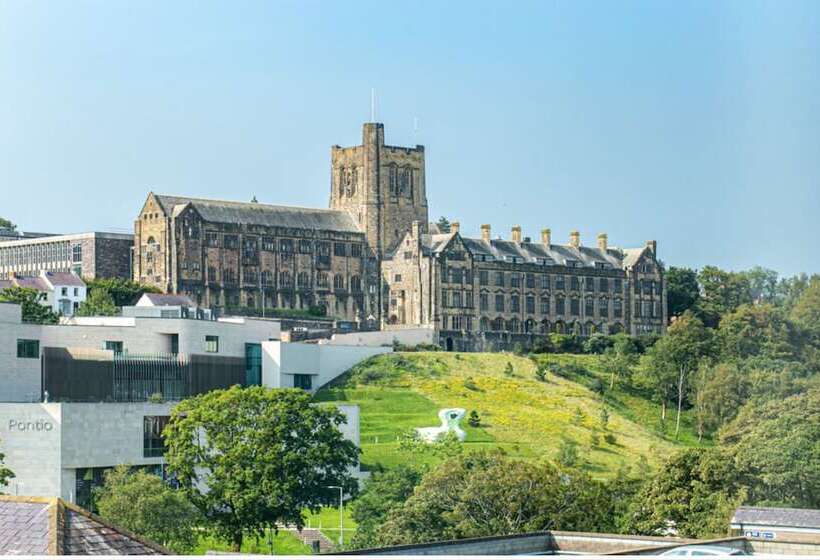 Comfortable Rooms & Apartments   Bangor