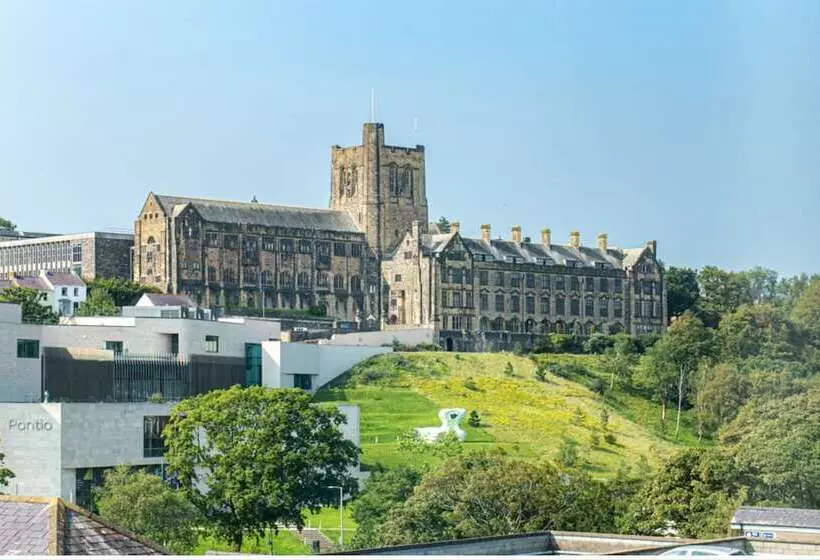 Comfortable Rooms & Apartments   Bangor