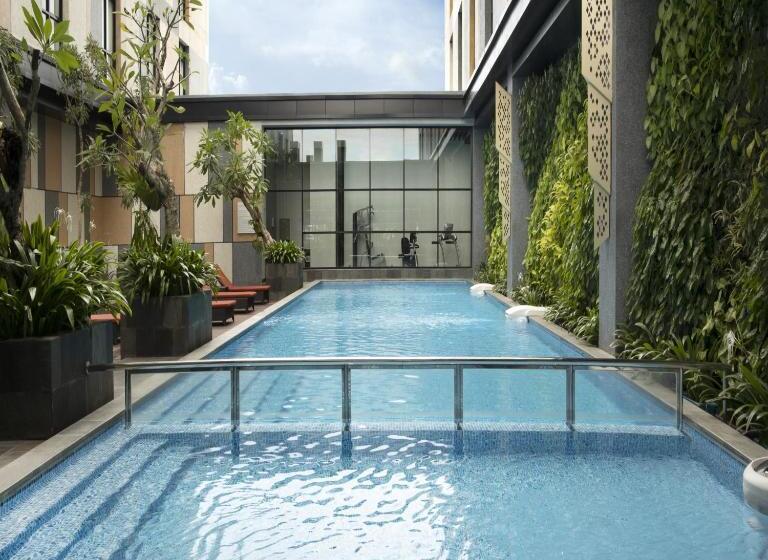 בית מלון כפרי Santika Premiere Padang