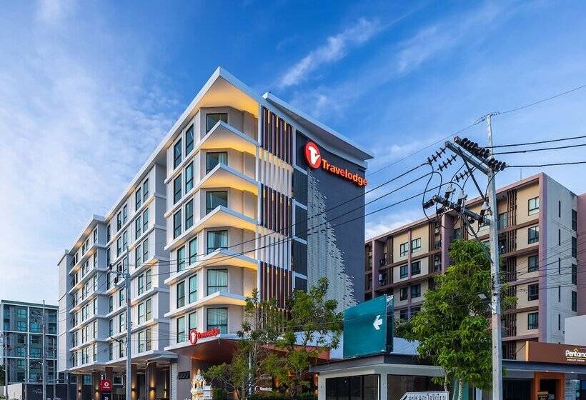 호텔 Travelodge Phuket Town