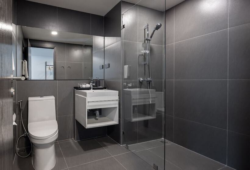 호텔 Travelodge Phuket Town