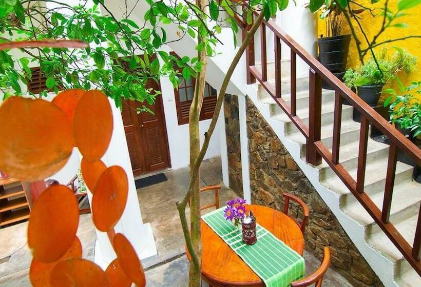 فندق Villa Yehinsa Galle Fort