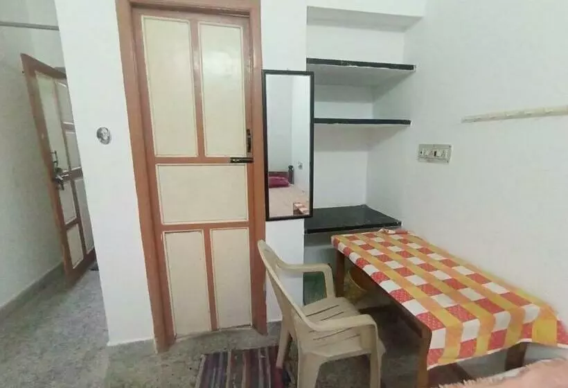 ペンション Shankara Guest House