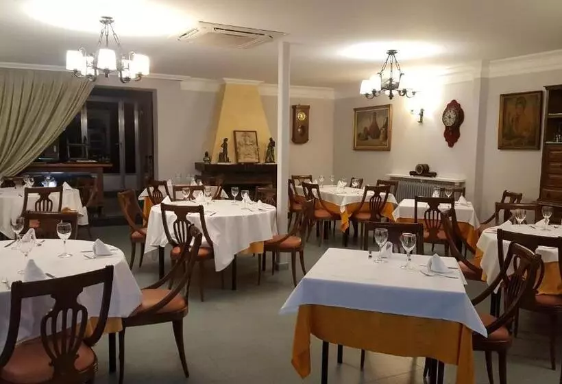 Hostal Restaurante Carolina