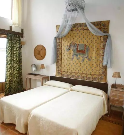 교외 호텔 Albergue Bioclimático Sabinares Del Arlanza