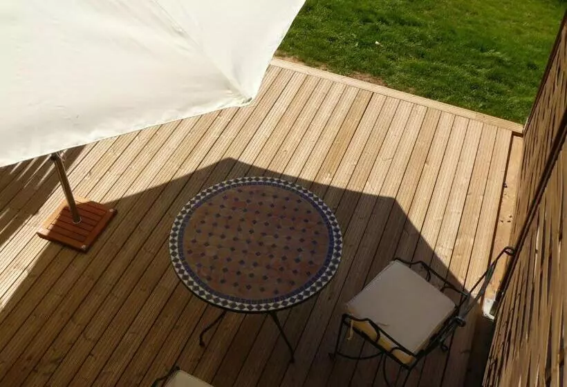 교외 호텔 Albergue Bioclimático Sabinares Del Arlanza