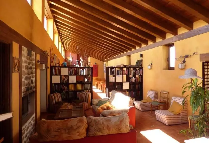 교외 호텔 Albergue Bioclimático Sabinares Del Arlanza