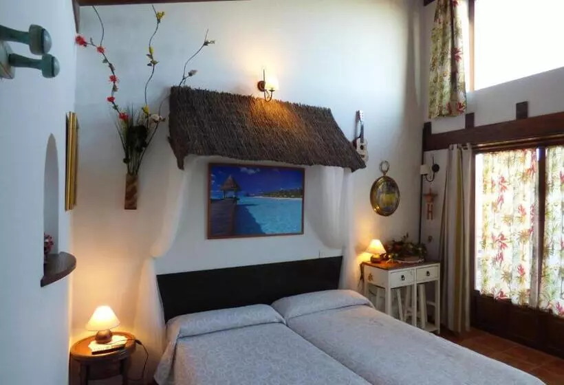 교외 호텔 Albergue Bioclimático Sabinares Del Arlanza