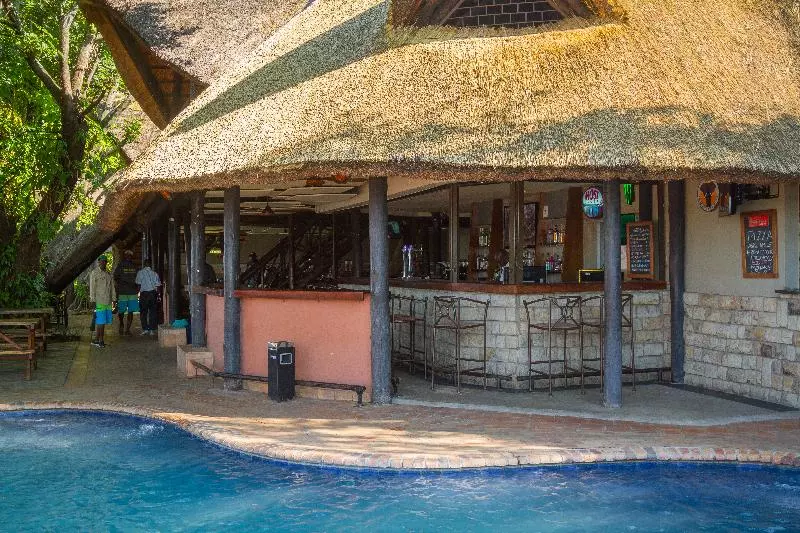 هتل The Victoria Falls Waterfront