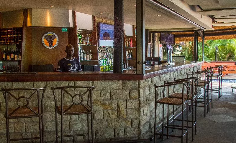 هتل The Victoria Falls Waterfront