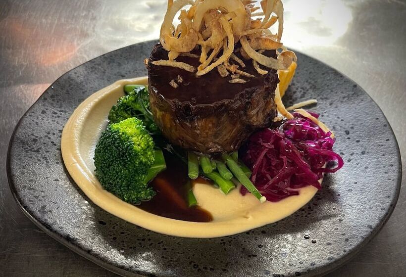 酒店 The Boarding House