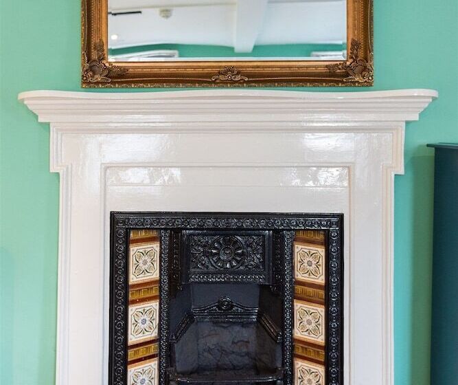 酒店 The Boarding House