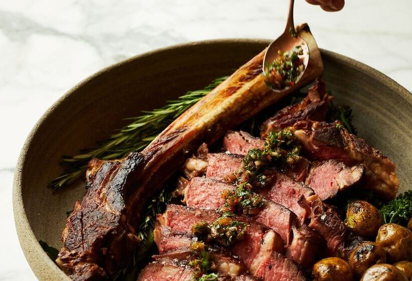 هتل The Reykjavik Edition