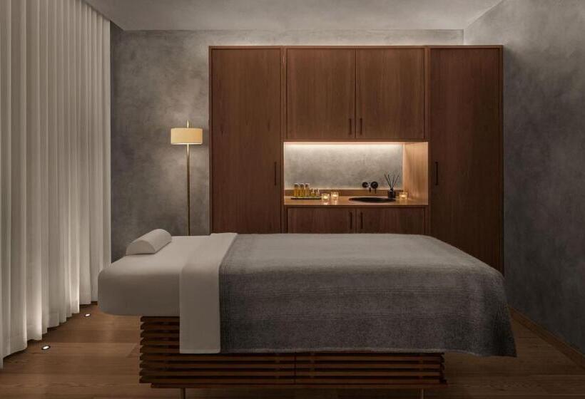 هتل The Reykjavik Edition