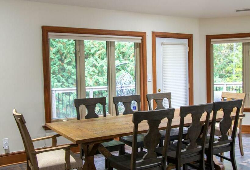 Общежитие Fairy Bay Lakehouse