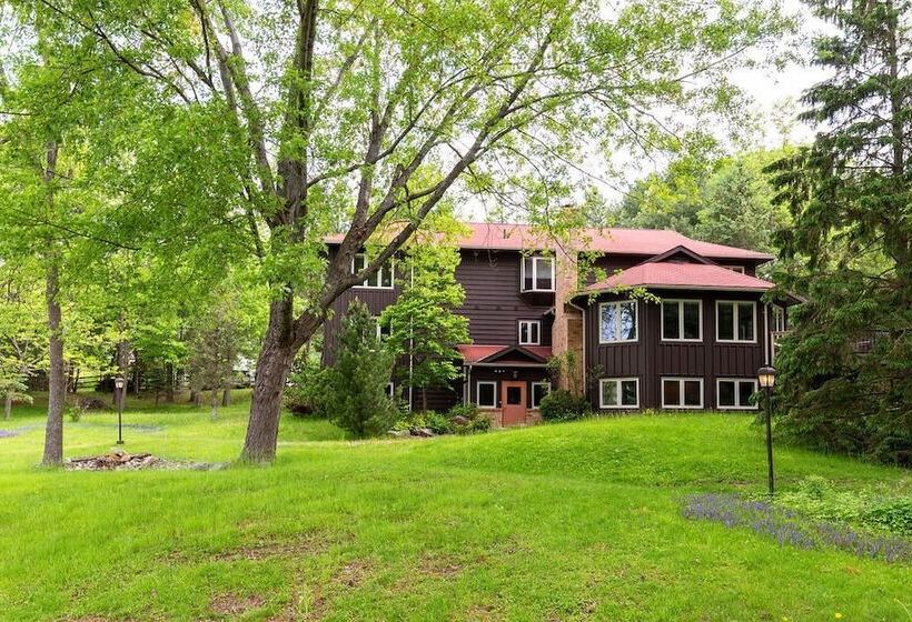 Общежитие Fairy Bay Lakehouse