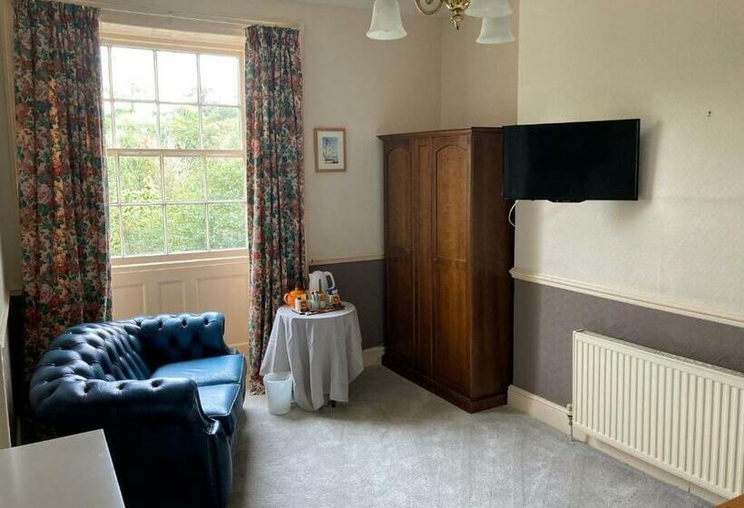 Bed and Breakfast The Eliot Arms