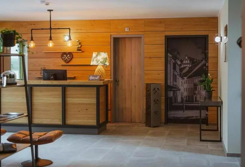 Elly Hostel