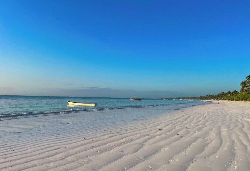 בית מלון כפרי Ahg Sun Bay Mlilile Beach