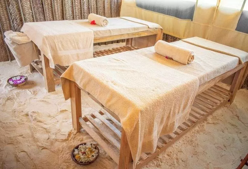 Hotelli Ahg Sun Bay Mlilile Beach