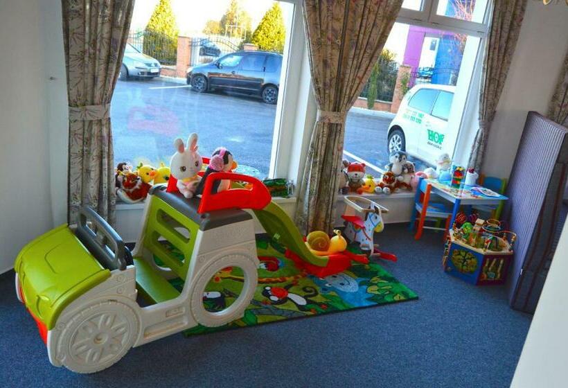 Отель Evan U Hoffera