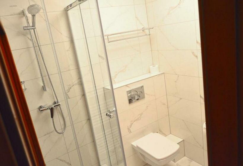 Отель Evan U Hoffera