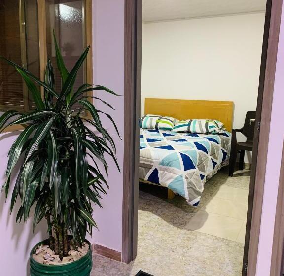 פנסיון Bogotá Kings 301