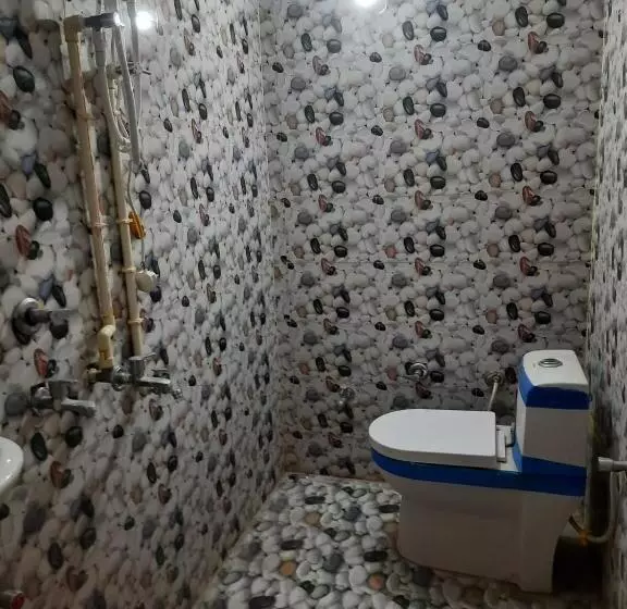 Staymaker Hotel Raj Ganga