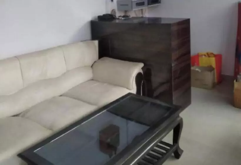 Staymaker Hotel Raj Ganga