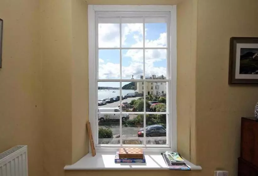 Aamiaismajoitus (B&B) Awel Y Mor