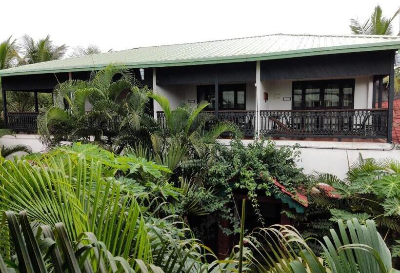 ホテル Chira Meadows Ecoresort, Dapoli