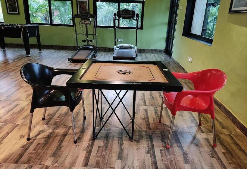 ホテル Chira Meadows Ecoresort, Dapoli