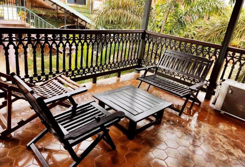 ホテル Chira Meadows Ecoresort, Dapoli