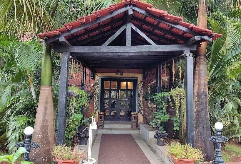 ホテル Chira Meadows Ecoresort, Dapoli