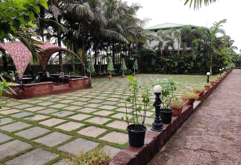 ホテル Chira Meadows Ecoresort, Dapoli