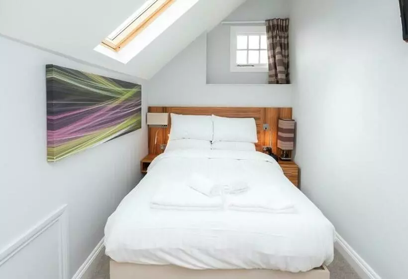 Hotel Uno  Heathrow Windsor